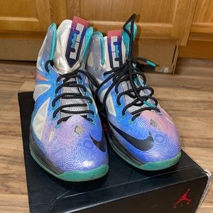 Lebron size 13